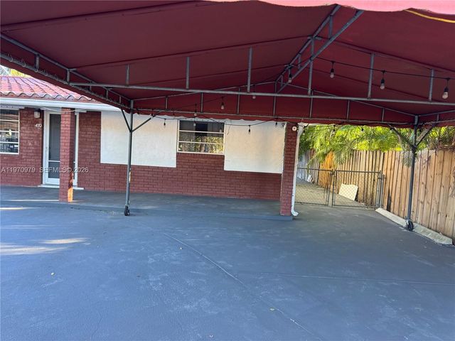 470 NE 127th St, North Miami, FL 33161