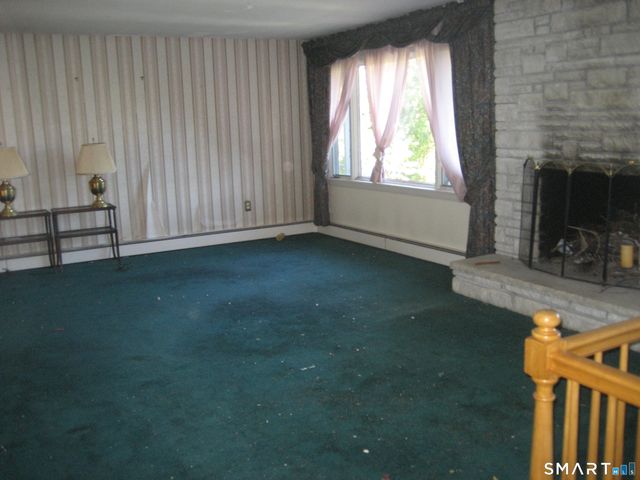 21 Terrace Drive, Montville, CT 06370
