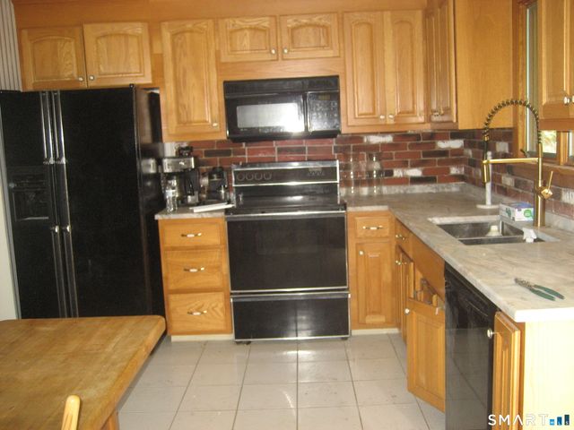 21 Terrace Drive, Montville, CT 06370