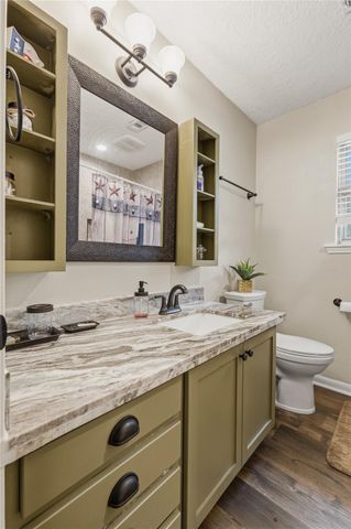 61 Southwood Forest Road, Huntsville, TX 77340