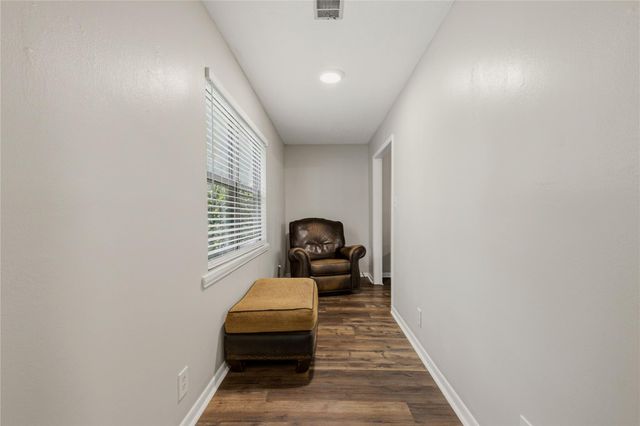 61 Southwood Forest Road, Huntsville, TX 77340