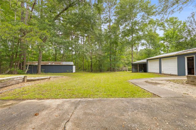 61 Southwood Forest Road, Huntsville, TX 77340