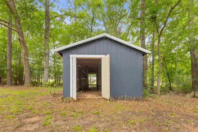 61 Southwood Forest Road, Huntsville, TX 77340