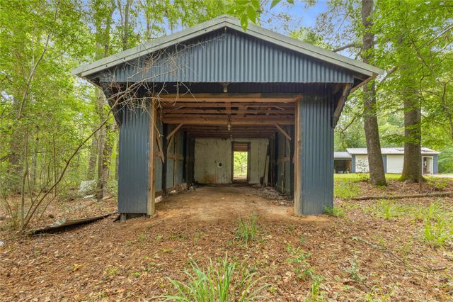 61 Southwood Forest Road, Huntsville, TX 77340