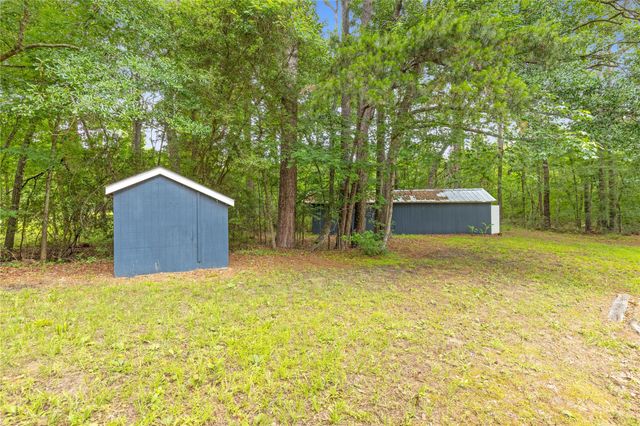61 Southwood Forest Road, Huntsville, TX 77340