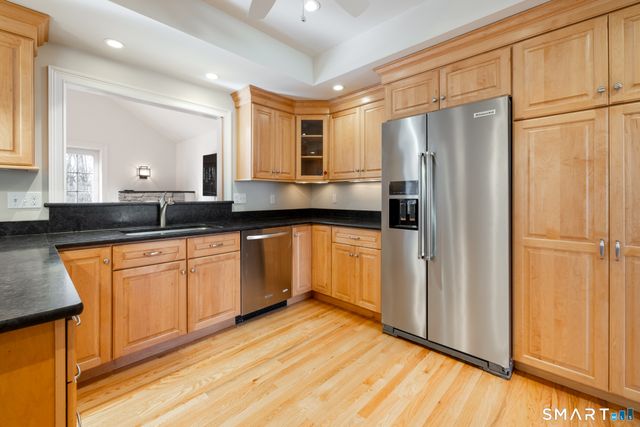 12 Colony Road, Canton, CT 06019