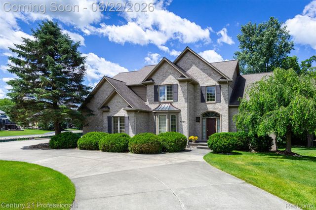 8225 Brookstone Lane, Village Of Clarkston, MI 48348
