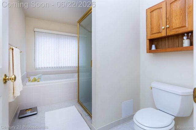 8225 Brookstone Lane, Village Of Clarkston, MI 48348