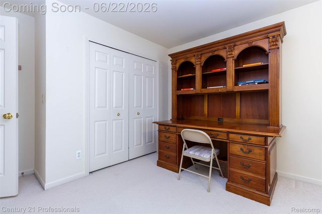8225 Brookstone Lane, Village Of Clarkston, MI 48348