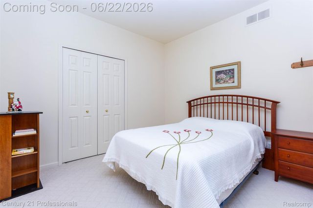 8225 Brookstone Lane, Village Of Clarkston, MI 48348