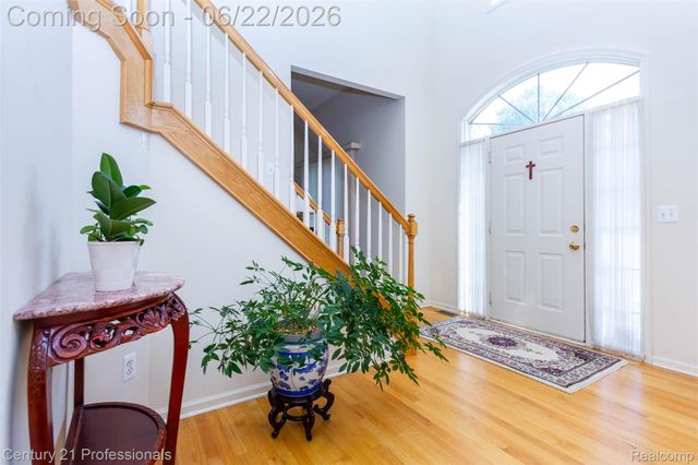 8225 Brookstone Lane, Village Of Clarkston, MI 48348