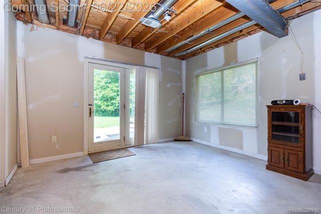 8225 Brookstone Lane, Village Of Clarkston, MI 48348