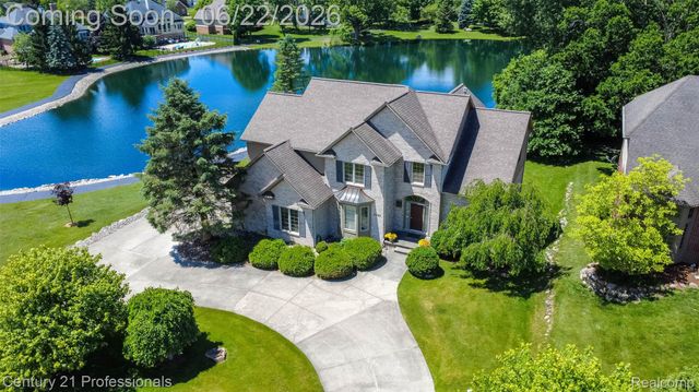 8225 Brookstone Lane, Village Of Clarkston, MI 48348