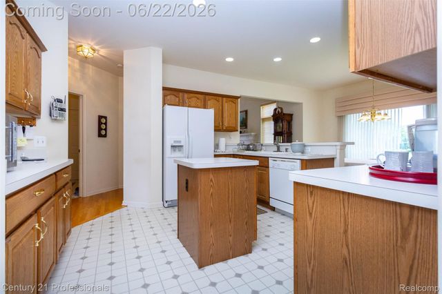 8225 Brookstone Lane, Village Of Clarkston, MI 48348