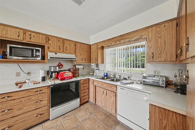 230 S CRYSTAL DRIVE, Sanford, FL 32773