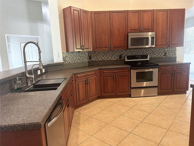 11739 HOLLY CREEK DRIVE, Riverview, FL 33569