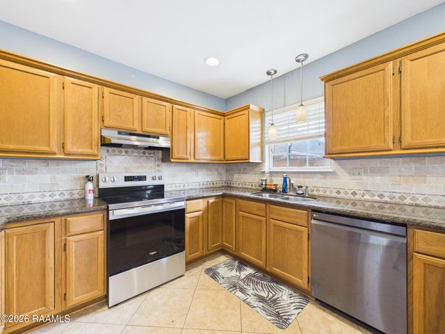 115 La Rue Vil, Lafayette, LA 70508