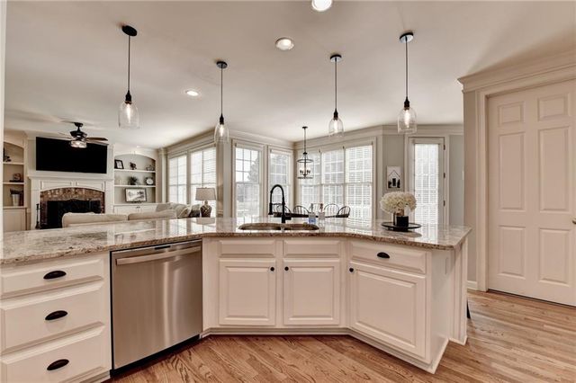 7051 Dove Point Lane, Hoschton, GA 30548