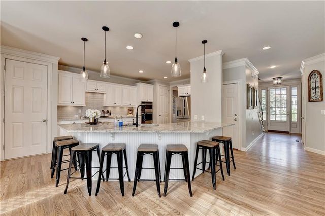 7051 Dove Point Lane, Hoschton, GA 30548