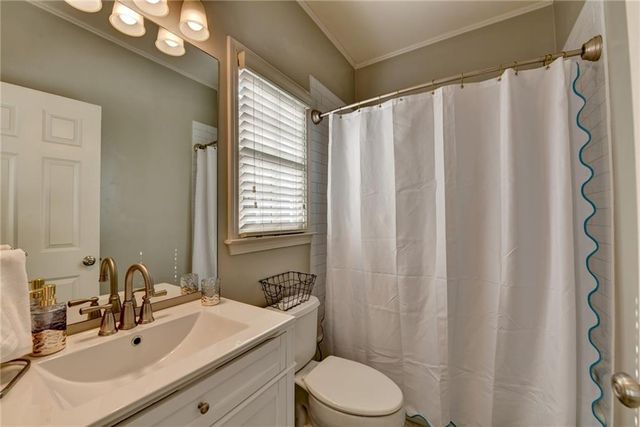 7051 Dove Point Lane, Hoschton, GA 30548
