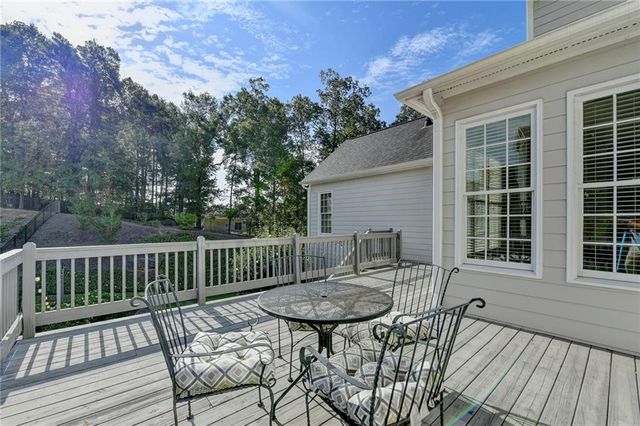 7051 Dove Point Lane, Hoschton, GA 30548