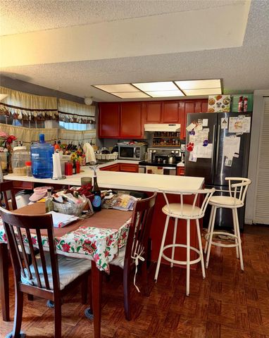 6451 Creekbend Drive 132, Houston, TX 77096