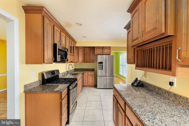 3419 BEECHCRAFT DR, Alexandria, VA 22306