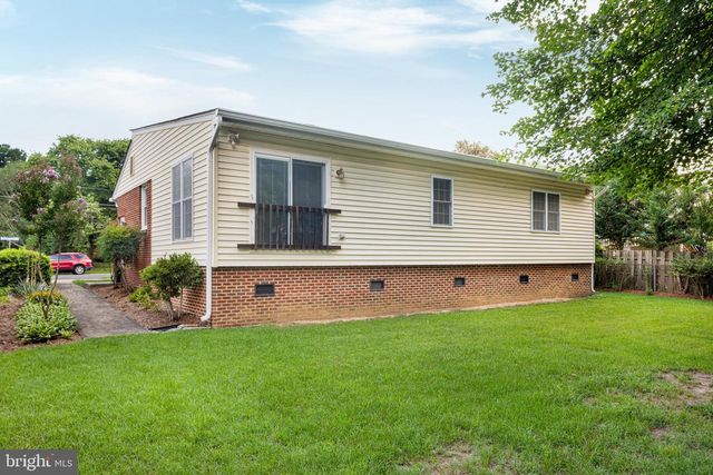 3419 BEECHCRAFT DR, Alexandria, VA 22306
