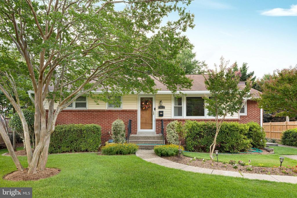 3419 BEECHCRAFT DR, Alexandria, VA 22306