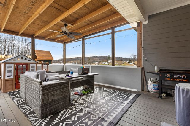 14707 Village Loop, Abingdon, VA 24210