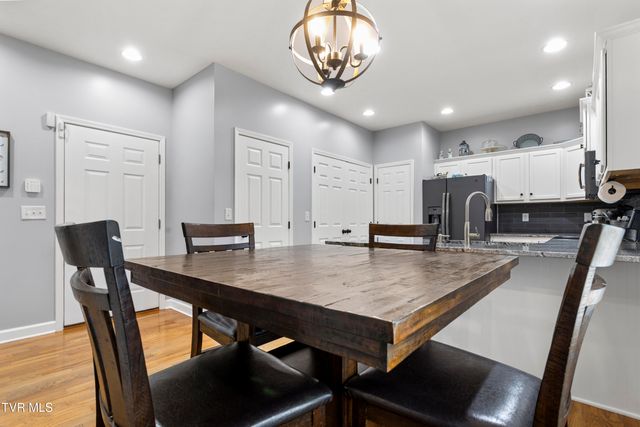 14707 Village Loop, Abingdon, VA 24210