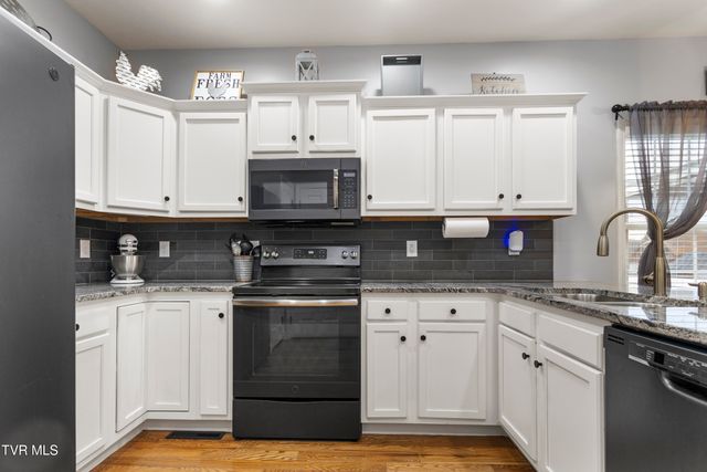 14707 Village Loop, Abingdon, VA 24210