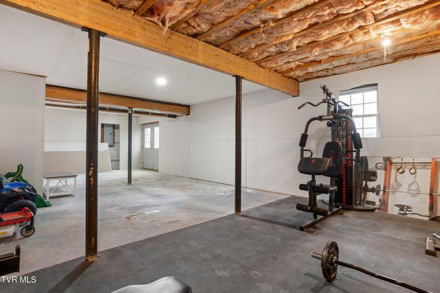 14707 Village Loop, Abingdon, VA 24210