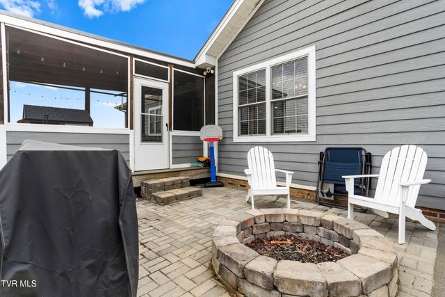 14707 Village Loop, Abingdon, VA 24210