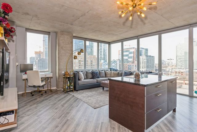 659 W Randolph Street 909, Chicago, IL 60661