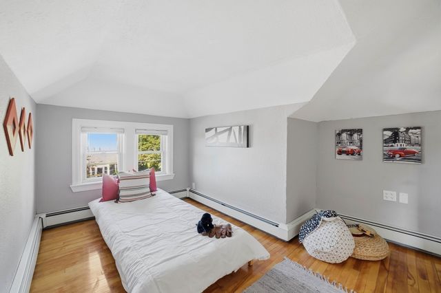194 Whitmarsh Ave, Worcester, MA 01606