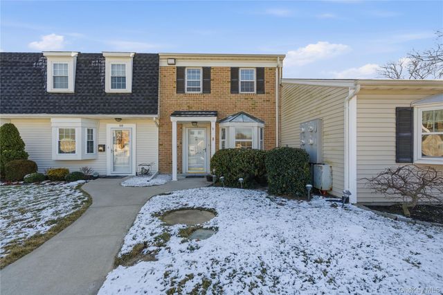 170 Harbor S, Amityville, NY 11701