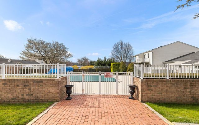 170 Harbor S, Amityville, NY 11701