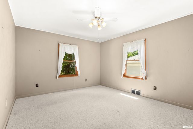 4134 N CHELSEA Place, Peoria, IL 61614