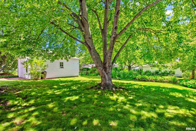 4134 N CHELSEA Place, Peoria, IL 61614