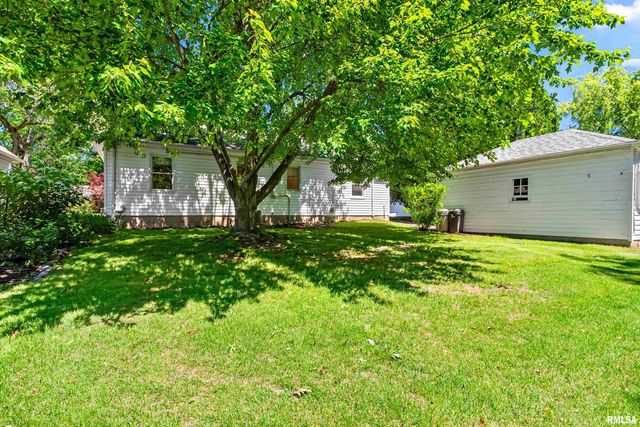 4134 N CHELSEA Place, Peoria, IL 61614