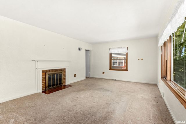 4134 N CHELSEA Place, Peoria, IL 61614