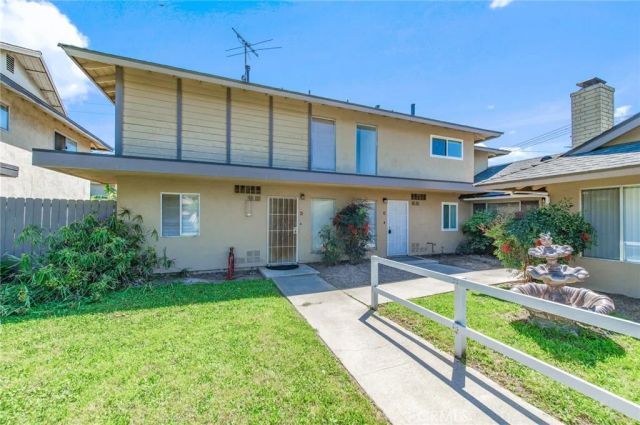 14732 Del Amo C, Tustin, CA 92780