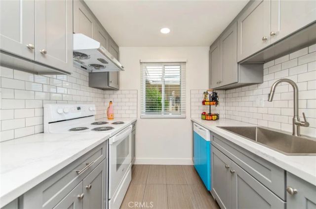 14732 Del Amo C, Tustin, CA 92780