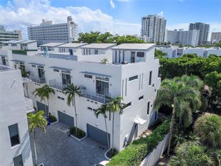 3270 NE 15th St, Pompano Beach, FL 33062