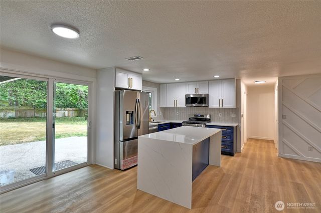 22705 58th Avenue W, Mountlake Terrace, WA 98043