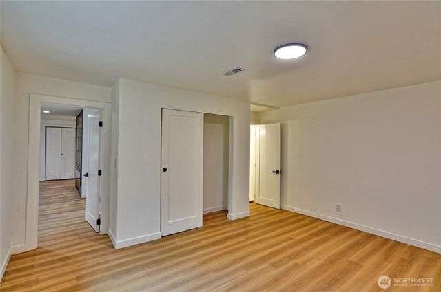 22705 58th Avenue W, Mountlake Terrace, WA 98043