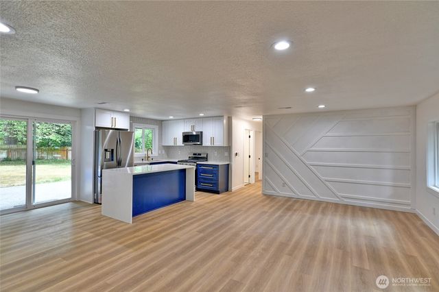 22705 58th Avenue W, Mountlake Terrace, WA 98043