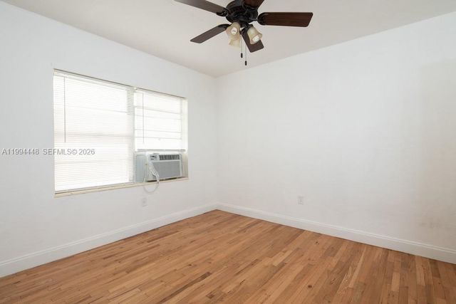 974 Biarritz Dr 15, Miami Beach, FL 33141