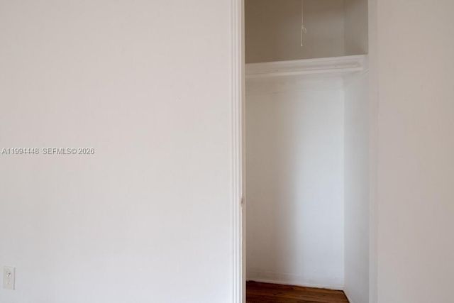 974 Biarritz Dr 15, Miami Beach, FL 33141